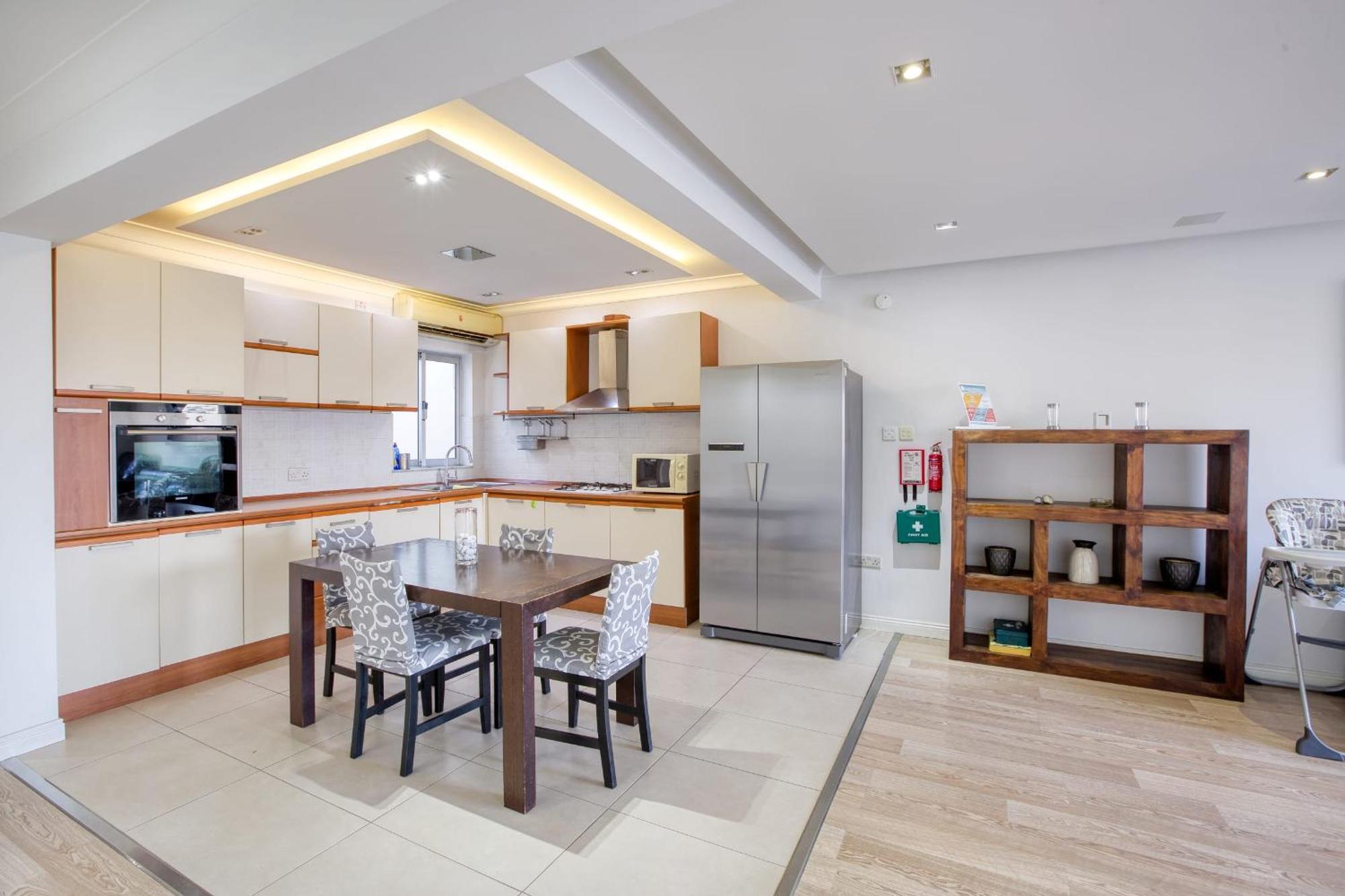 Seafront Apartment-Hosted By Sweetstay Pietà Exterior foto